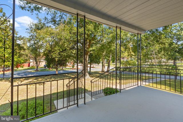 6903 FRIENDSHIP RD, Clinton, MD 20735