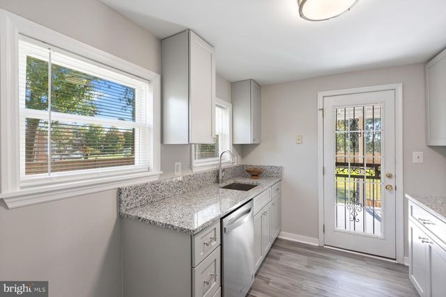 6903 FRIENDSHIP RD, Clinton, MD 20735