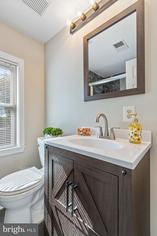 6903 FRIENDSHIP RD, Clinton, MD 20735