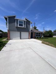 8330 Blue Quail Drive, Houston, TX 77489