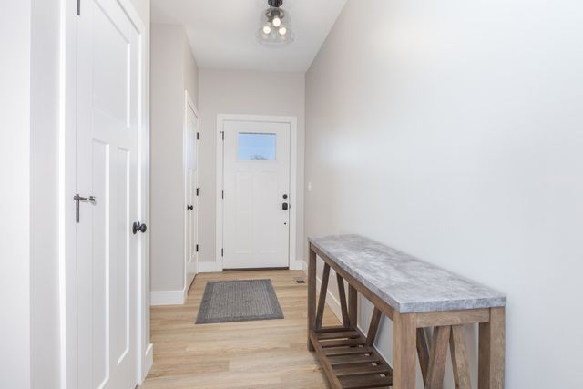 401 B Jenny Lane, Heyworth, IL 61745