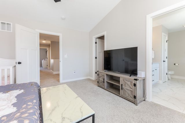 401 B Jenny Lane, Heyworth, IL 61745