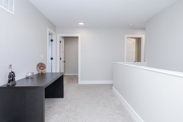 401 B Jenny Lane, Heyworth, IL 61745