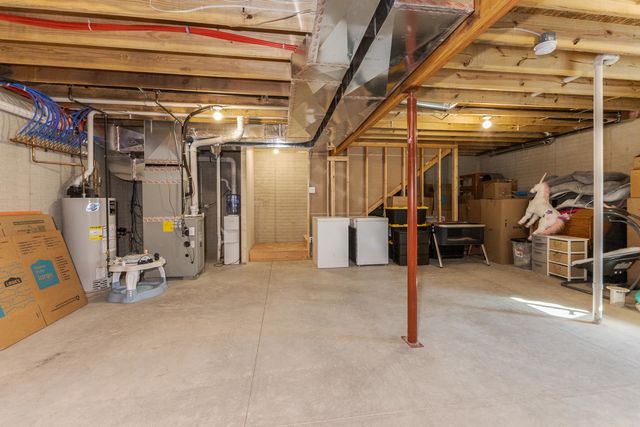 401 B Jenny Lane, Heyworth, IL 61745