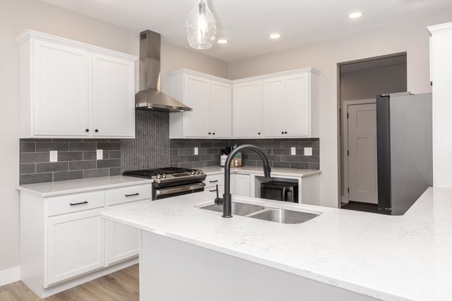 401 B Jenny Lane, Heyworth, IL 61745