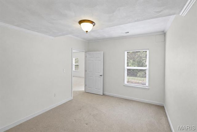 923 Esic Drive, Edwardsville, IL 62025