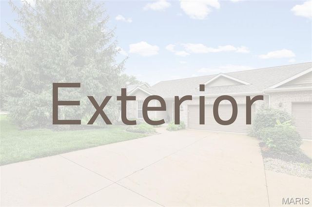 923 Esic Drive, Edwardsville, IL 62025
