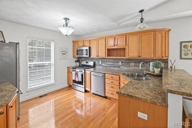 923 Esic Drive, Edwardsville, IL 62025