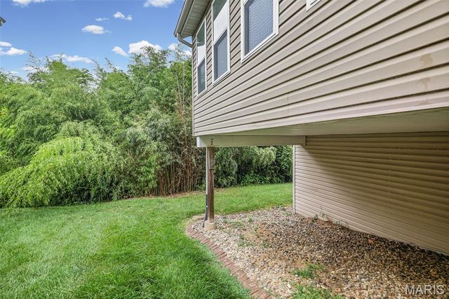 923 Esic Drive, Edwardsville, IL 62025