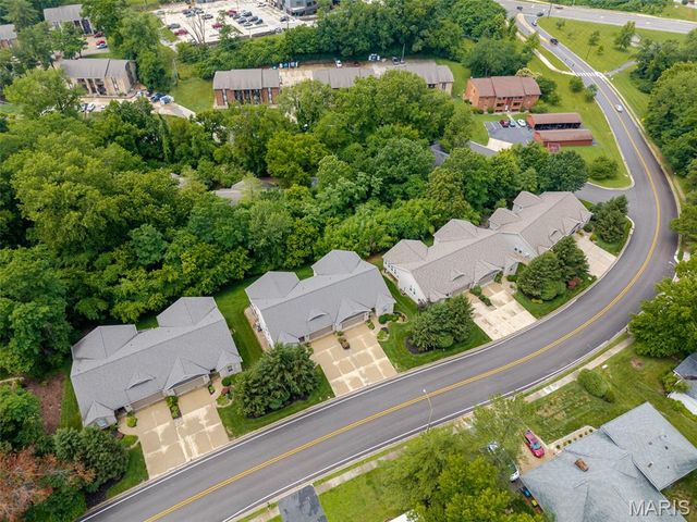 923 Esic Drive, Edwardsville, IL 62025