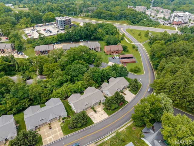 923 Esic Drive, Edwardsville, IL 62025