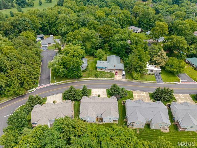 923 Esic Drive, Edwardsville, IL 62025