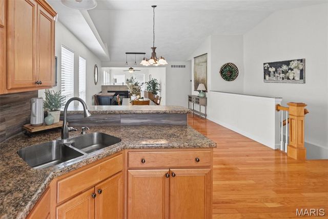 923 Esic Drive, Edwardsville, IL 62025
