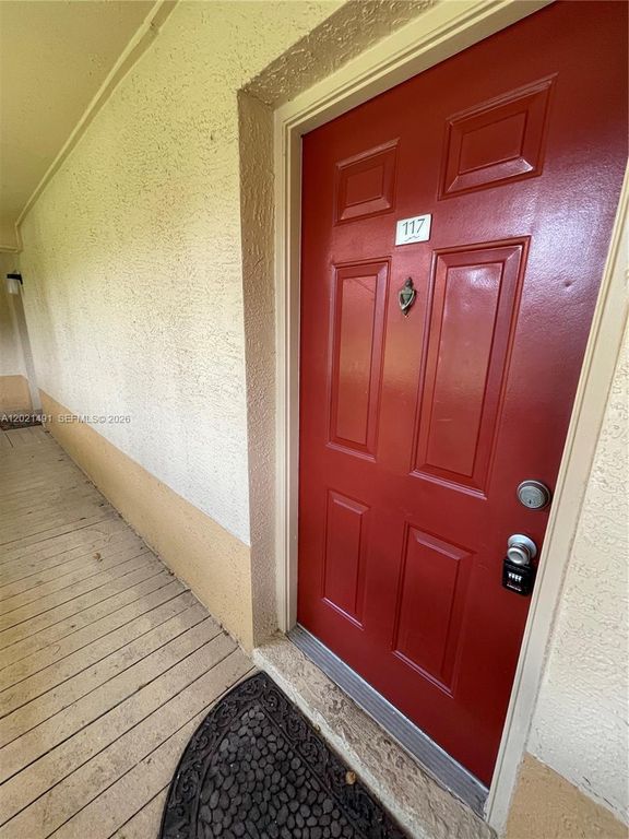 4783 Via Palm Lks 117, West Palm Beach, FL 33417