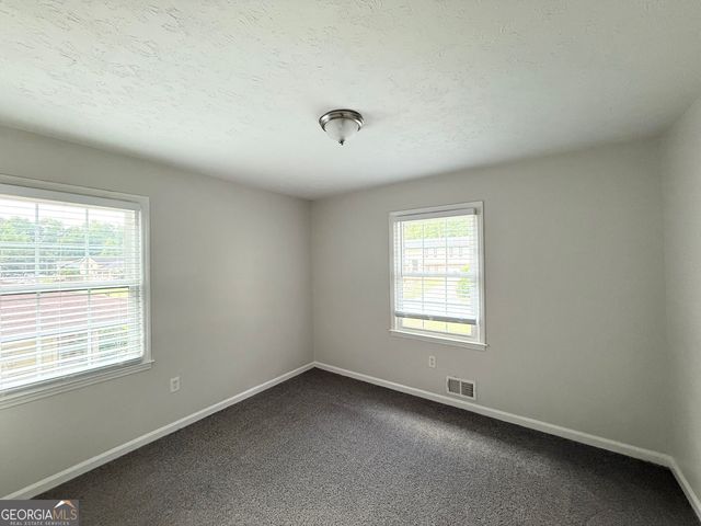 6525 Woodford Road, Atlanta, GA 30349