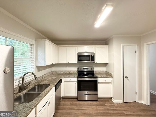 6525 Woodford Road, Atlanta, GA 30349