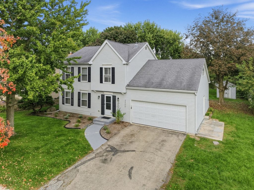 2600 Midland Drive, Naperville, IL 60564 — photo 2