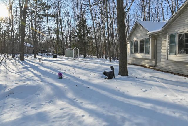 692 BUCKS LANE, Sobieski, WI 54171