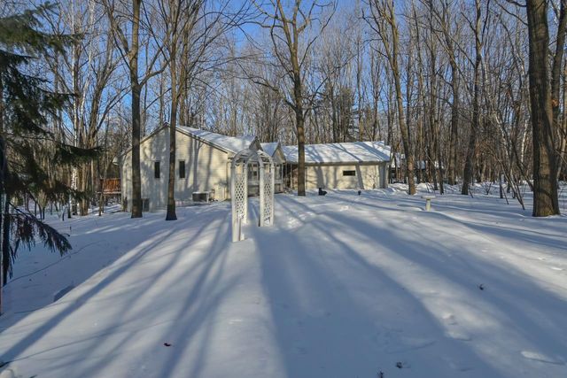 692 BUCKS LANE, Sobieski, WI 54171