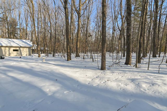 692 BUCKS LANE, Sobieski, WI 54171