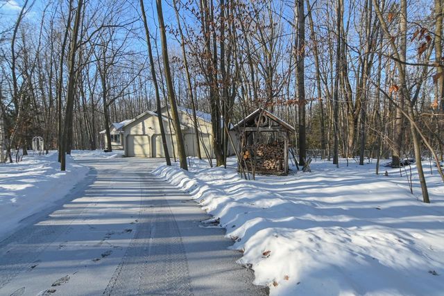 692 BUCKS LANE, Sobieski, WI 54171