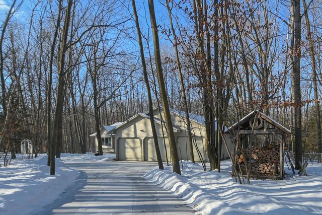 692 BUCKS LANE, Sobieski, WI 54171