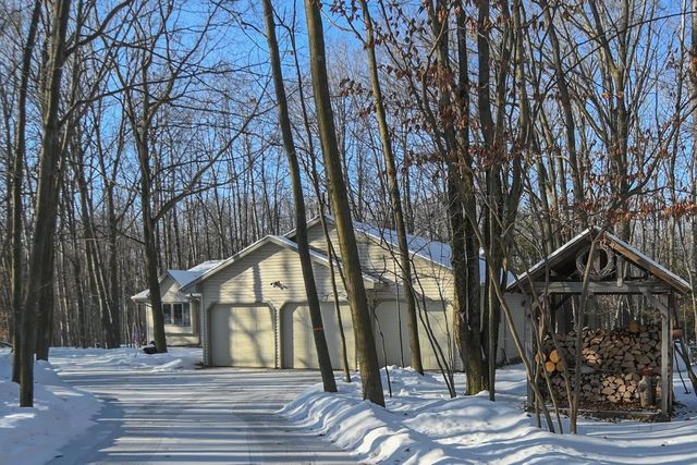 692 BUCKS LANE, Sobieski, WI 54171