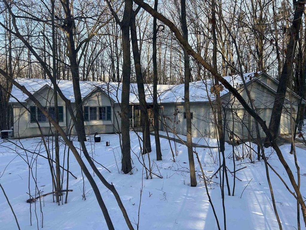 692 BUCKS LANE, Sobieski, WI 54171