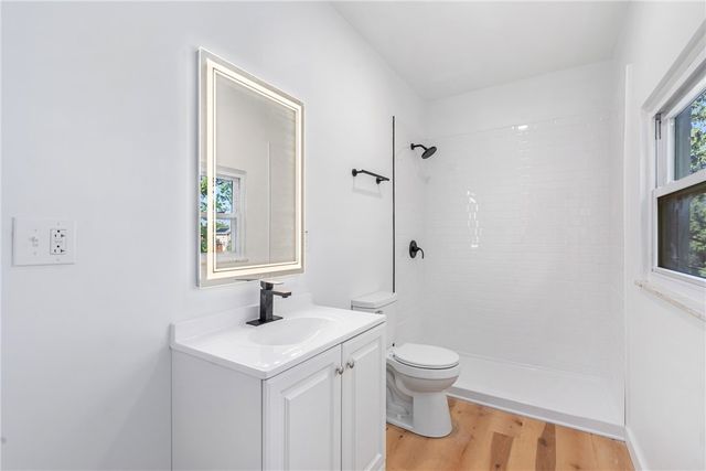 658 Montclair St, Greenfield, PA 15217