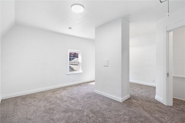 658 Montclair St, Greenfield, PA 15217