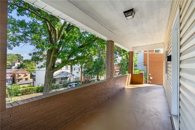 658 Montclair St, Greenfield, PA 15217