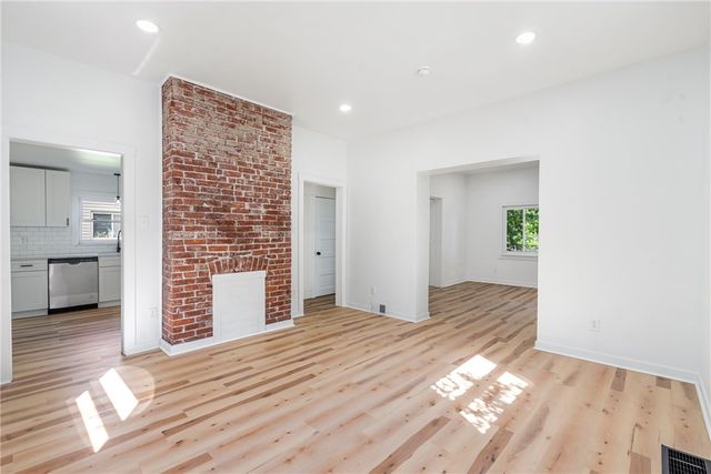 658 Montclair St, Greenfield, PA 15217