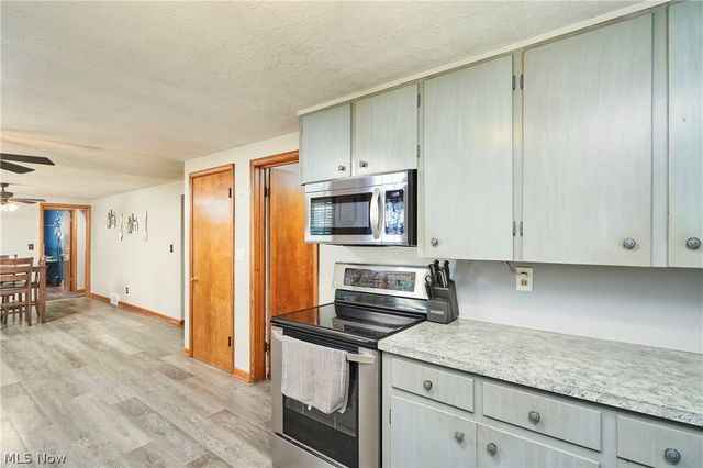 230 Valley View Drive, Wadsworth, OH 44281