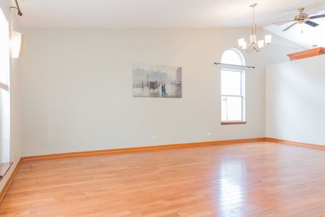 170 Dickens Trail, Elgin, IL 60120