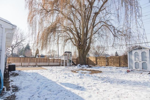 170 Dickens Trail, Elgin, IL 60120