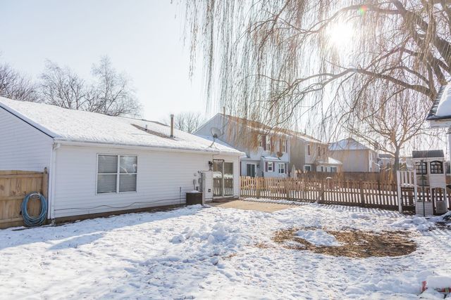 170 Dickens Trail, Elgin, IL 60120