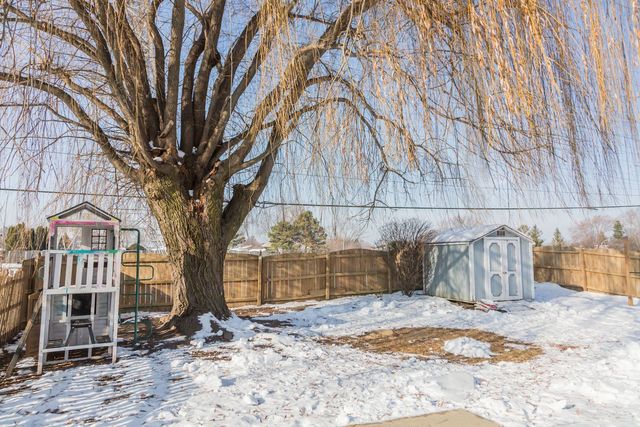 170 Dickens Trail, Elgin, IL 60120