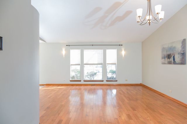 170 Dickens Trail, Elgin, IL 60120