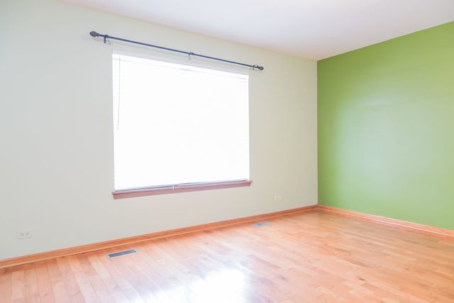 170 Dickens Trail, Elgin, IL 60120