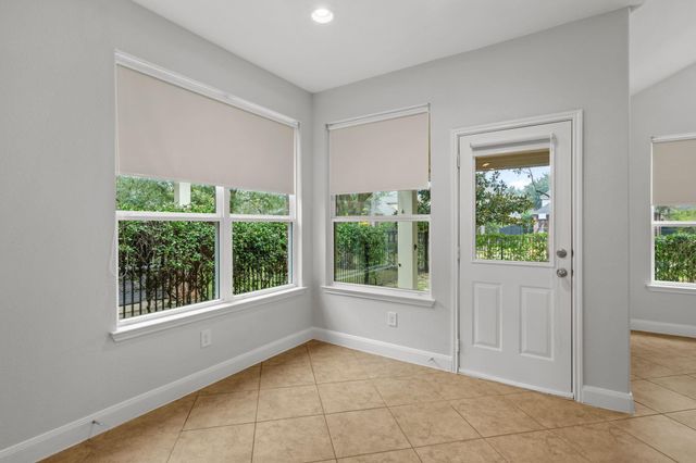 18450 W Laura Shore Drive, Cypress, TX 77433