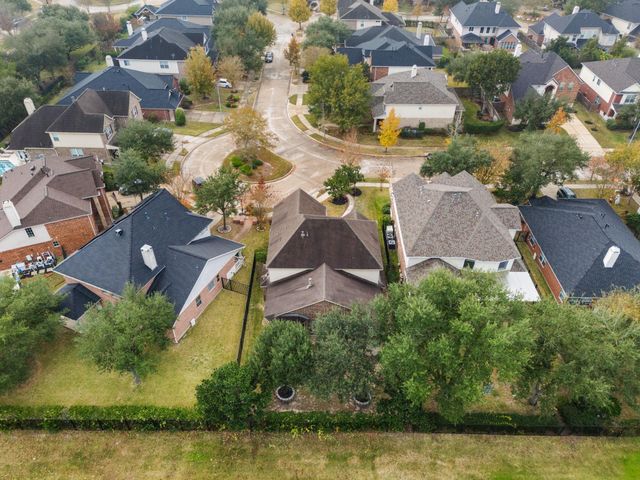 18450 W Laura Shore Drive, Cypress, TX 77433