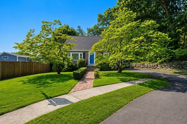 10 Curtis Cir, Canton, MA 02021