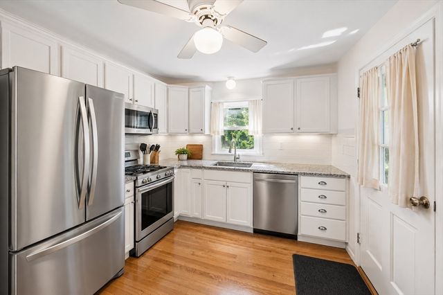 10 Curtis Cir, Canton, MA 02021