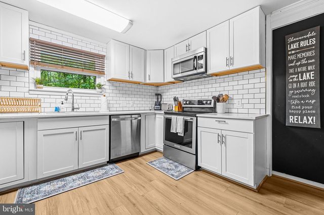 202 HUCKLEBERRY LN, Harpers Ferry, WV 25425