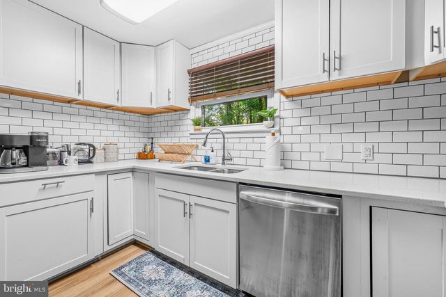 202 HUCKLEBERRY LN, Harpers Ferry, WV 25425