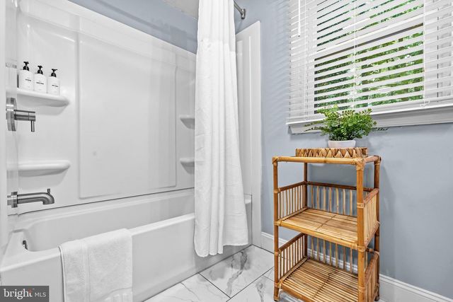 202 HUCKLEBERRY LN, Harpers Ferry, WV 25425