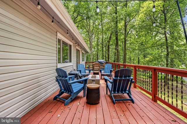 202 HUCKLEBERRY LN, Harpers Ferry, WV 25425