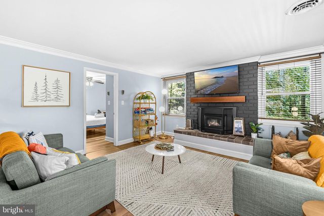 202 HUCKLEBERRY LN, Harpers Ferry, WV 25425