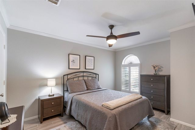 417 Sunnybrook Court, Bedford, TX 76021