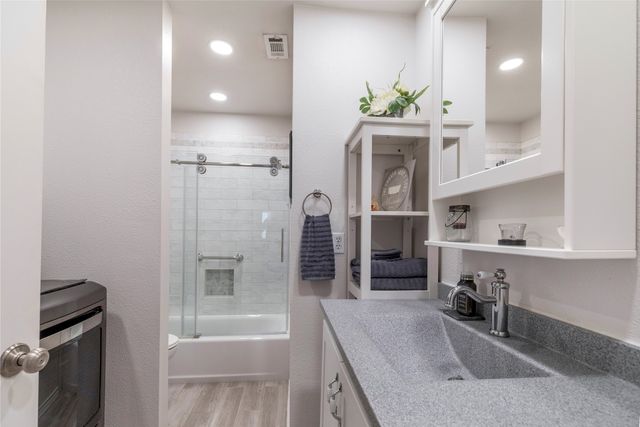 417 Sunnybrook Court, Bedford, TX 76021